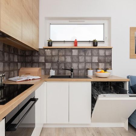 Solvo Apartment With Balcony & Parking Gdansk Przymorze By Noclegi Renters Esterno foto